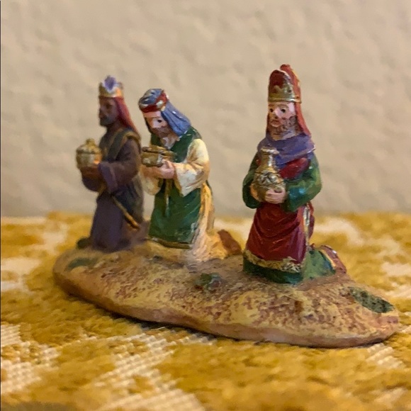 3 wise men Hawthorne Nativity Figurine decoration - Picture 7 of 16